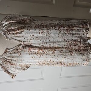 Joie Womens Short Sleele‎ Top Size Meduim. Floral Print. Lined. V neck